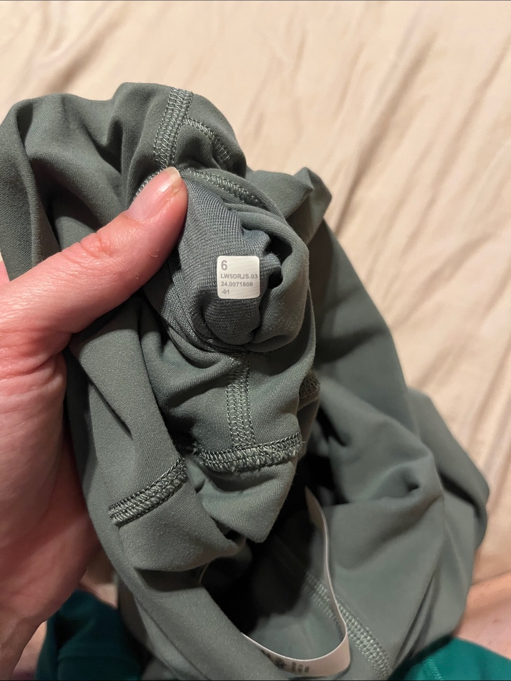 Lululemon High-Rise Green align leggings - Picture 4 of 4